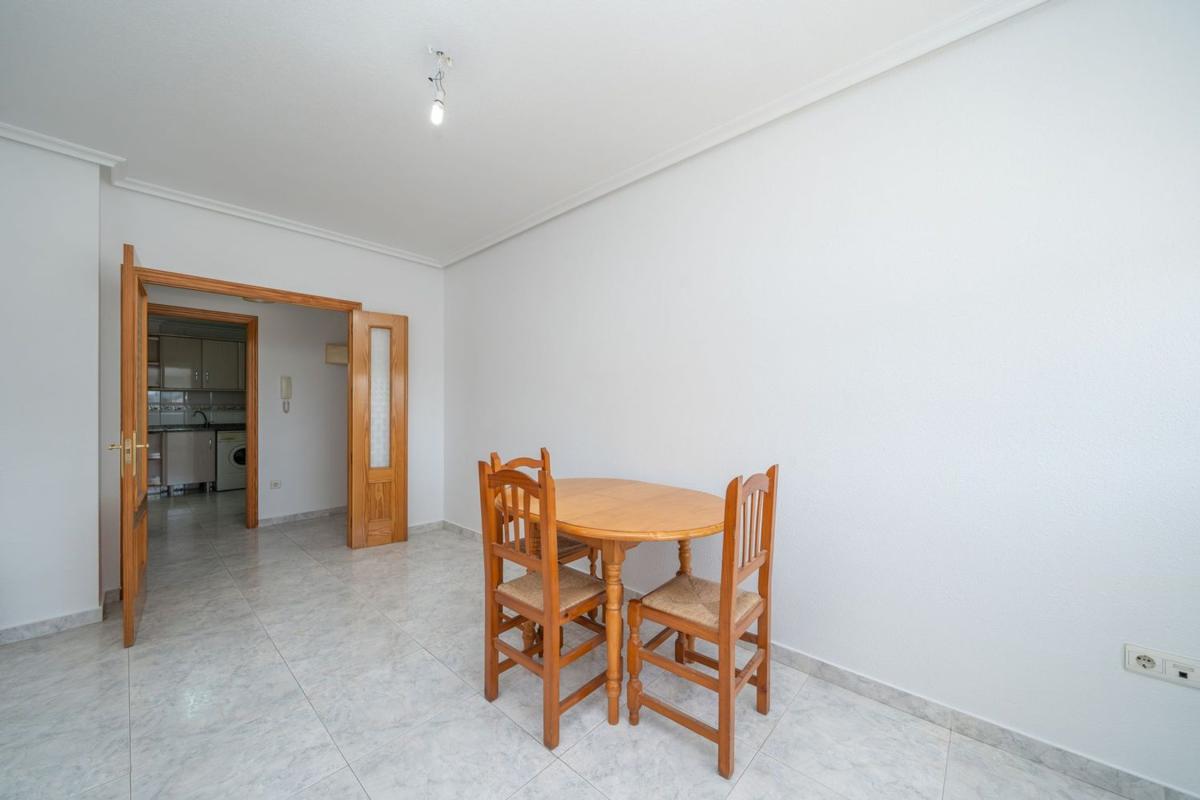 Venta de piso en Piso en Camino de Beniel, Desamparados-Hurchillo-Torremendo, Orihuela, Orihuela
photo 3