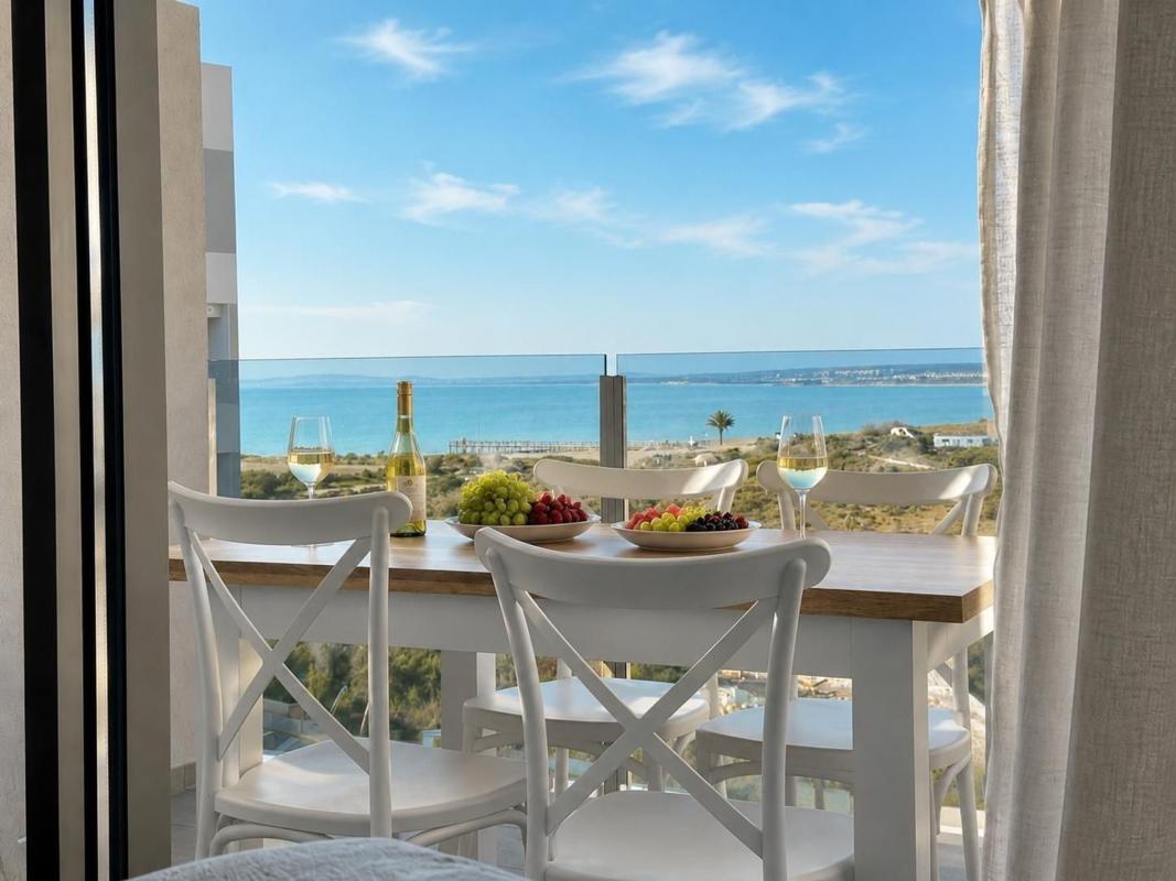 Sale of apartment in Piso en Calle Elda, Tamarit - Playa Lissa, Santa Pola, Santa Pola
photo 1