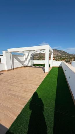 Chalet adosado en Calle de Jamaica s/n, Balcón de Finestrat-Terra Marina, Finestrat thumbnail 2