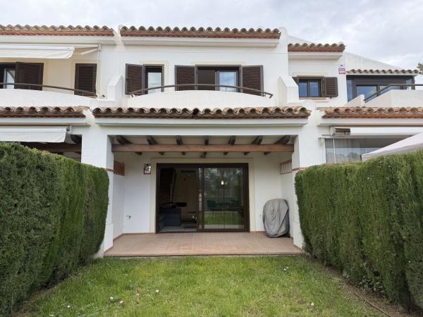 Chalet adosado en Calle Berlin, 12, Golf Bahía, Finestrat photo 1