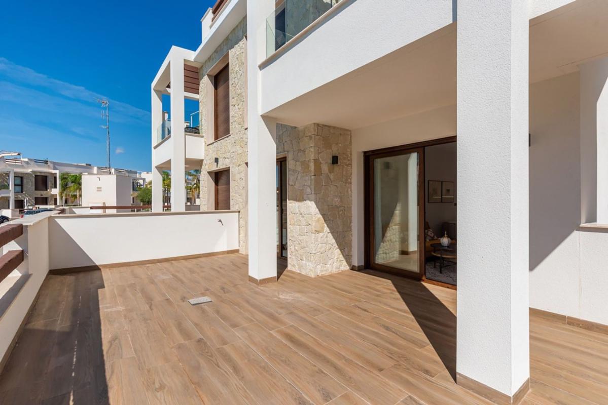 Venta de piso en Piso en Calle Pego, Los Balcones - Los Altos del Edén, Torrevieja, Torrevieja
photo 3