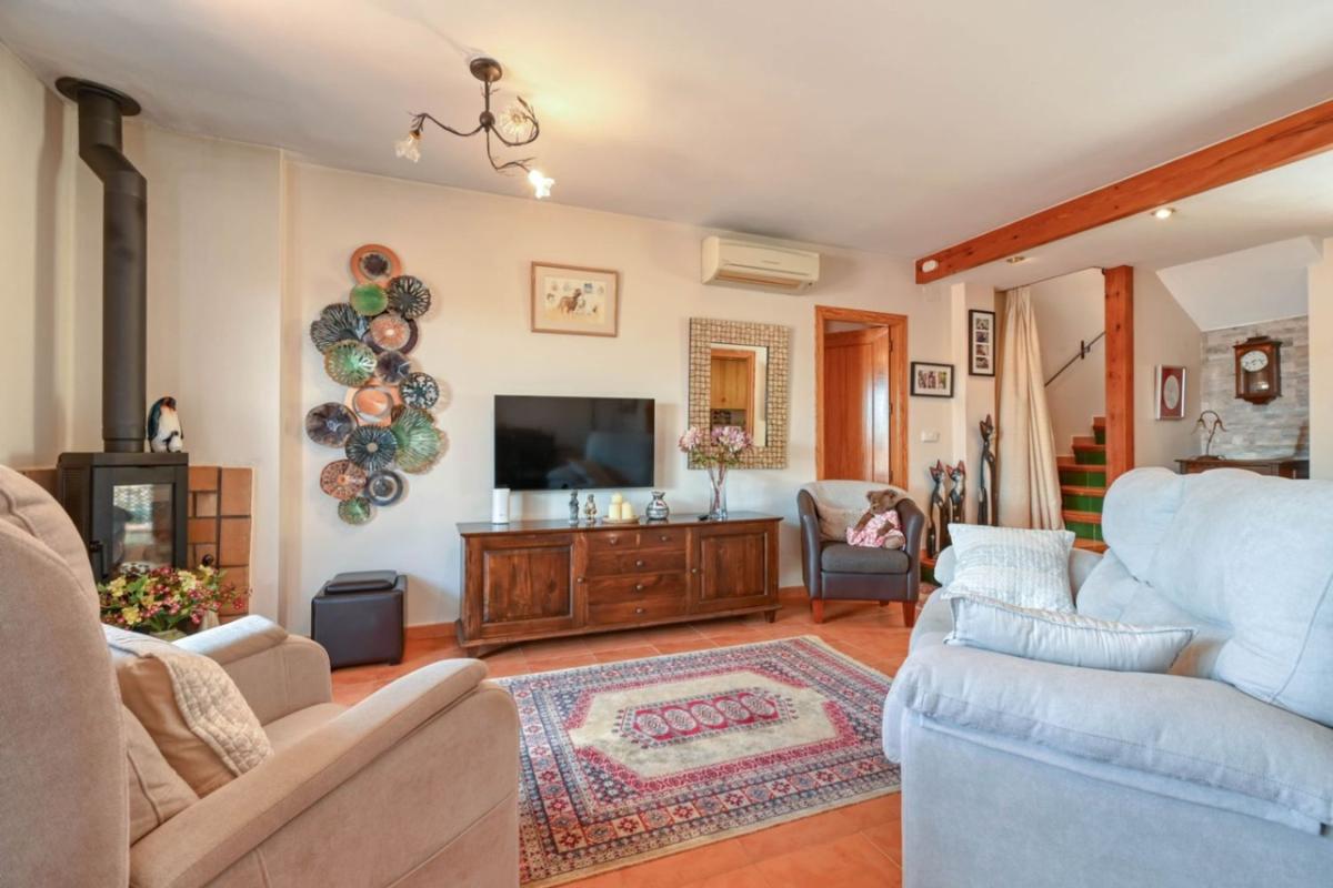 Properties for sale and rent in Spain photo 5