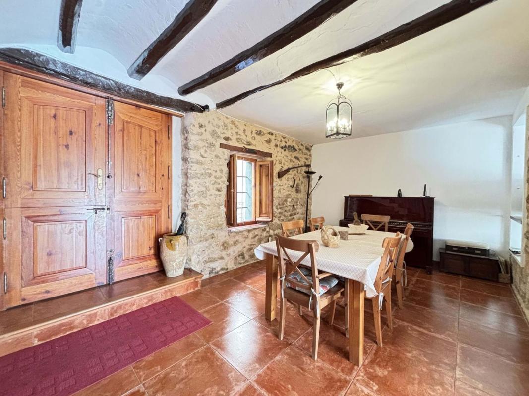 Properties for sale and rent in Spain photo 4