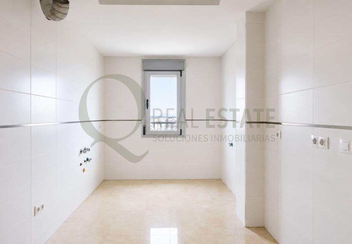 Penthouse sale in  Ático en Avenida Países Escandinavos, Playa de San Juan, Alicante / Alacant, Alicante photo 5