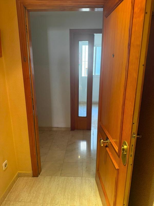 Venta de piso en Piso en Calle Olof Palme, Altozano, Alicante / Alacant, Alicante / Alacant
photo 2
