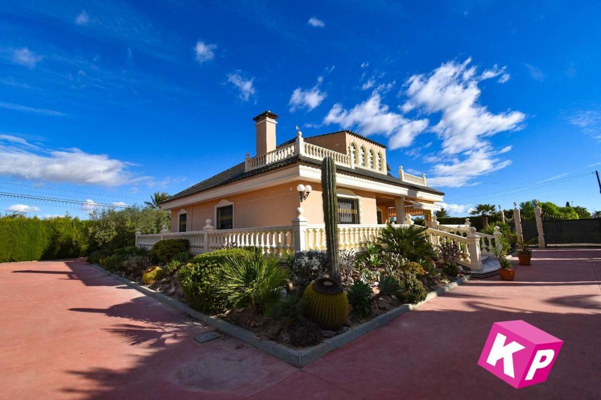 Properties for sale and rent in Spain photo 2