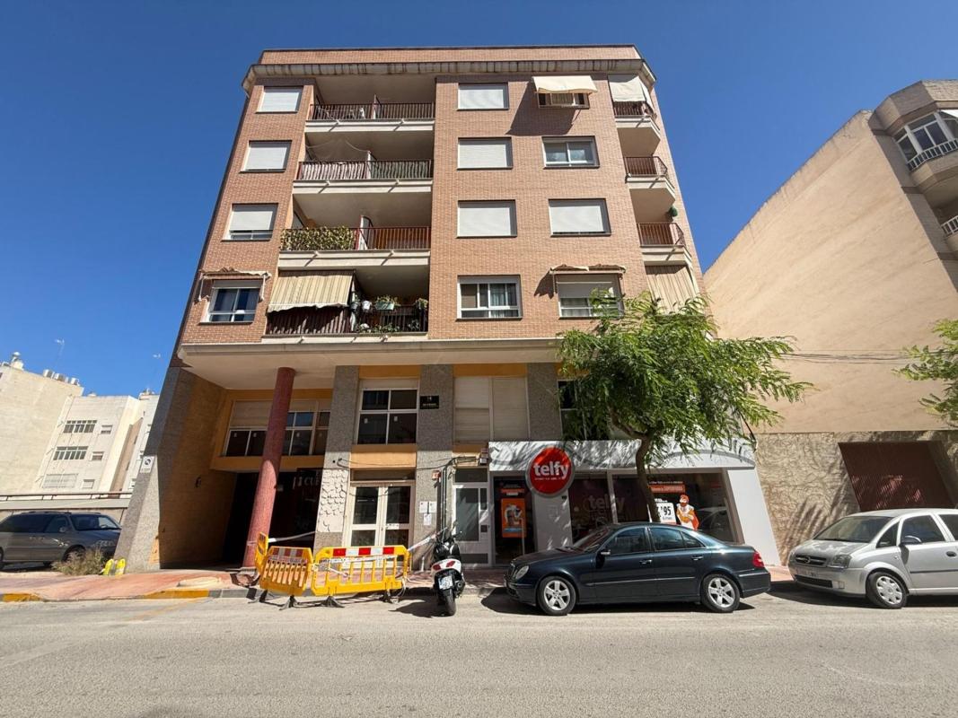 Продажа квартиры на Piso en Albatera, Албате́ра
photo 1