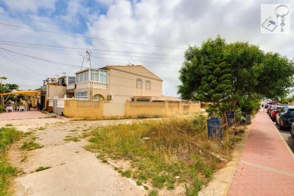 Chalet pareado en Urbanización Torreta II, 26, La Siesta - El Salado - Torreta, Torrevieja photo 1