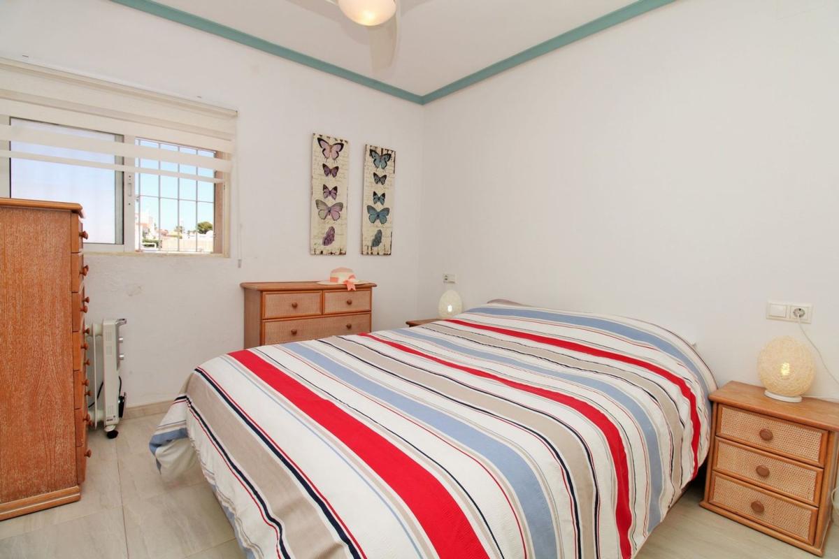 Venta de chalet adosado en Chalet adosado en Calle Bermudas, Las Filipinas, Orihuela , Orihuela photo 4