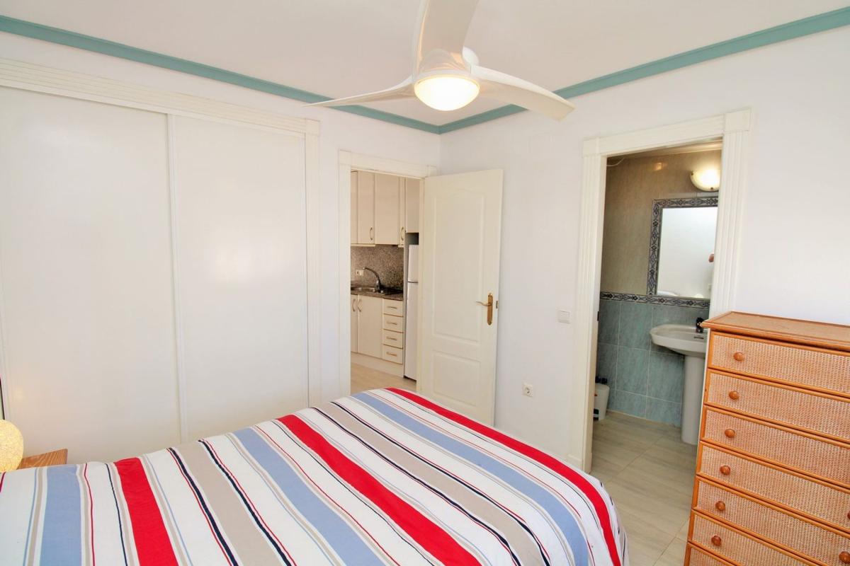 Venta de chalet adosado en Chalet adosado en Calle Bermudas, Las Filipinas, Orihuela , Orihuela photo 5