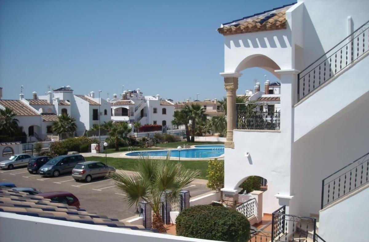 Venta de chalet independiente en Casa o chalet en Villamartín, Orihuela, Orihuela
photo 1