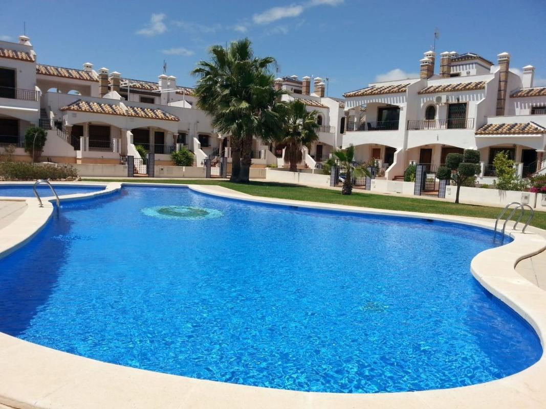 Venta de chalet independiente en Casa o chalet en Villamartín, Orihuela, Orihuela
photo 2