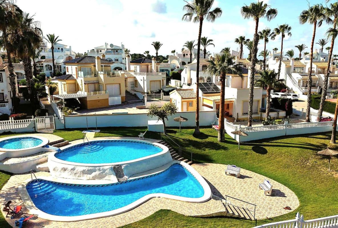 Properties for sale and rent in Spain photo 2