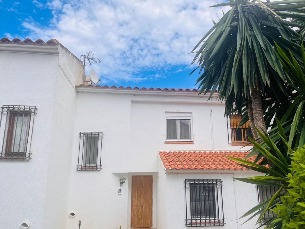 Properties for sale and rent in Spain photo 4