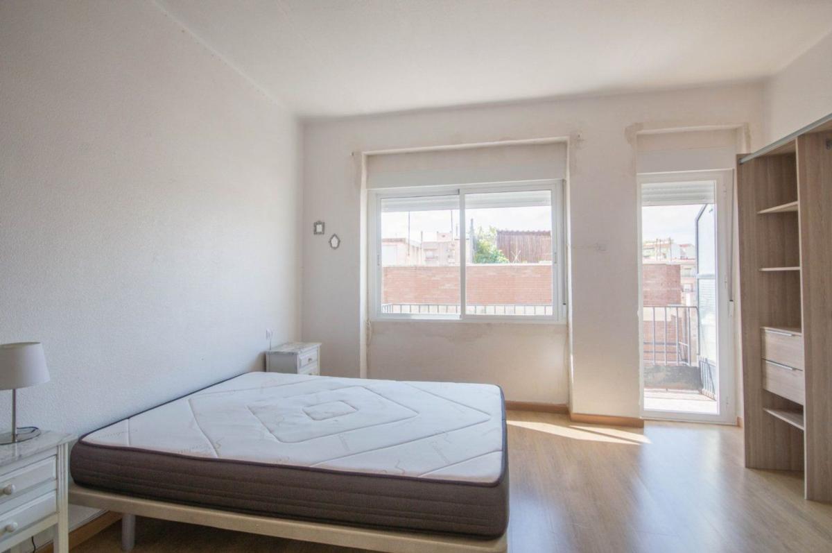 Venta de piso en Piso en Calle Eduardo Dato, 31, Plaza de Toros - Avenida Chapí - Trinquete, Elda, Elda
photo 3