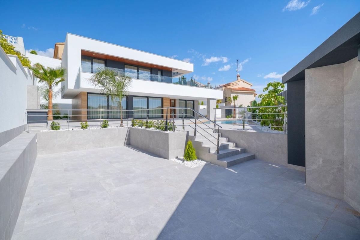 Недвижимость на продажу и в аренду в Испании photo 4