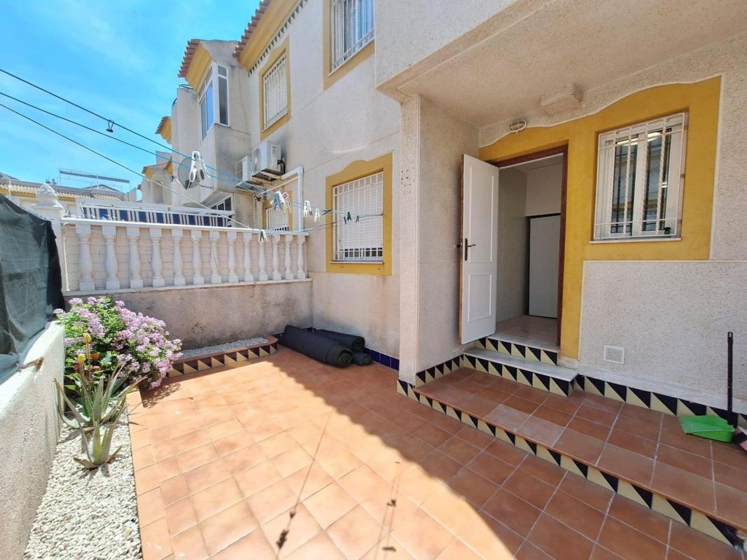 Продажа квартиры на Piso en Calle Ramon Imbernon Verdu, Parque Acuático - Sector 25, Torrevieja, Торревьеха
 photo 3