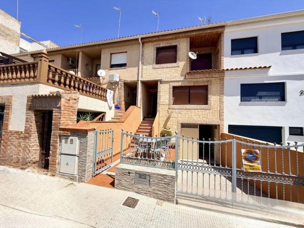 Chalet adosado en Calle Mayor, Formentera del Segura photo 1