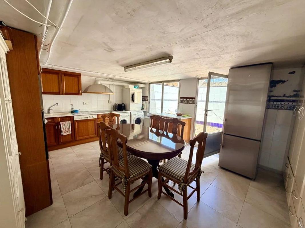 Properties for sale and rent in Spain photo 4