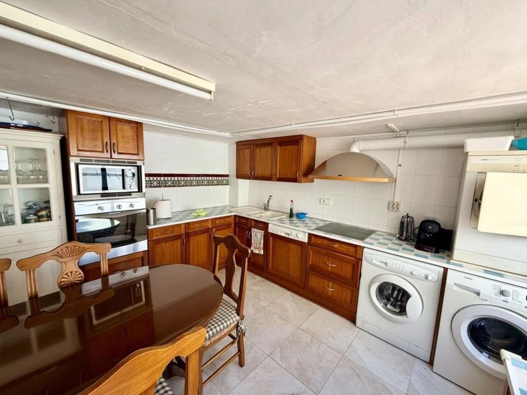 Properties for sale and rent in Spain photo 5