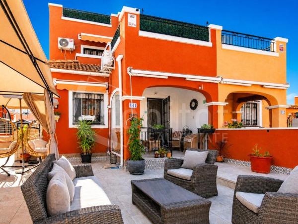 Chalet adosado en Calle Almendro, 37, Los Montesinos photo 1