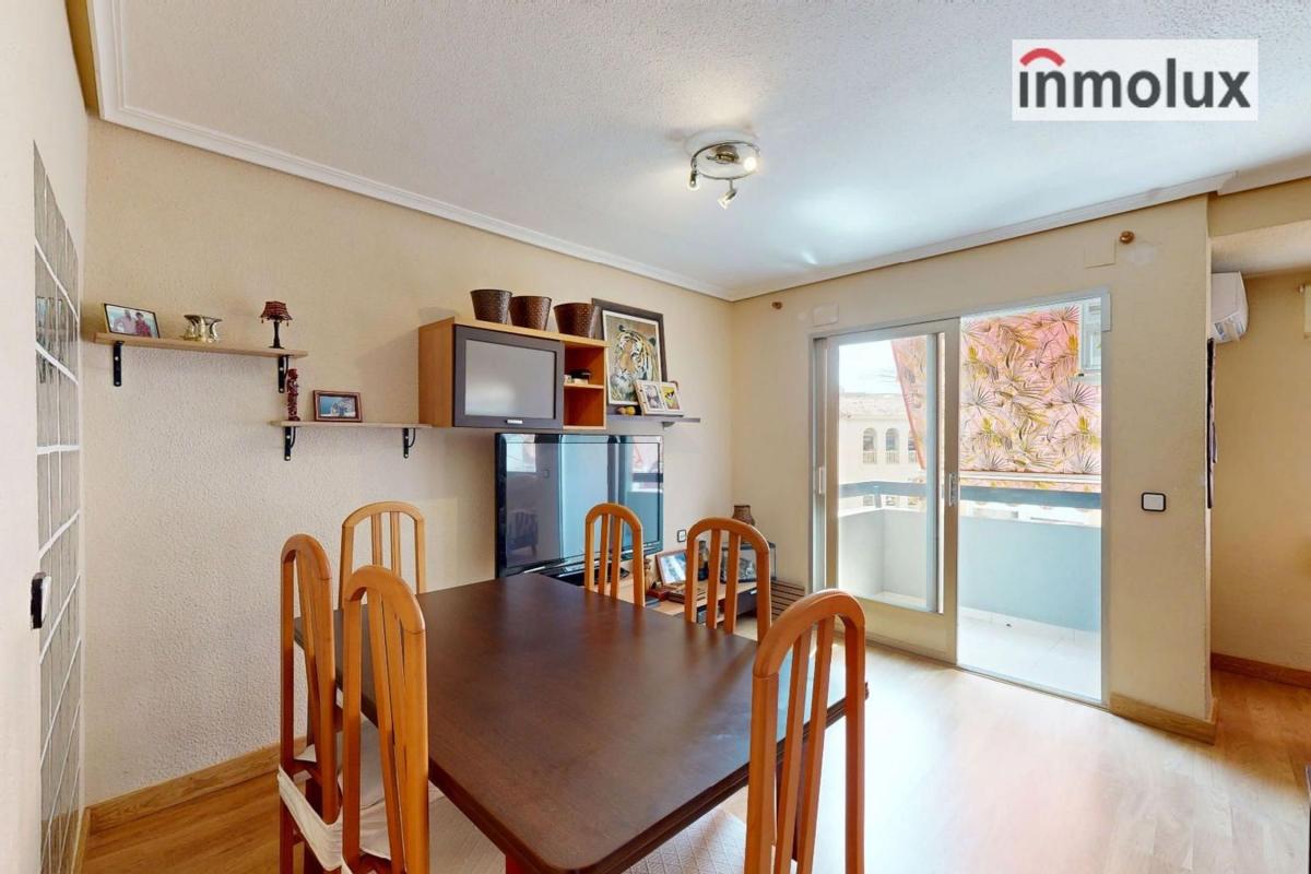 Venta de piso en Piso en Calle València, Carolinas Bajas, Alicante / Alacant, Alicante / Alacant
 photo 4