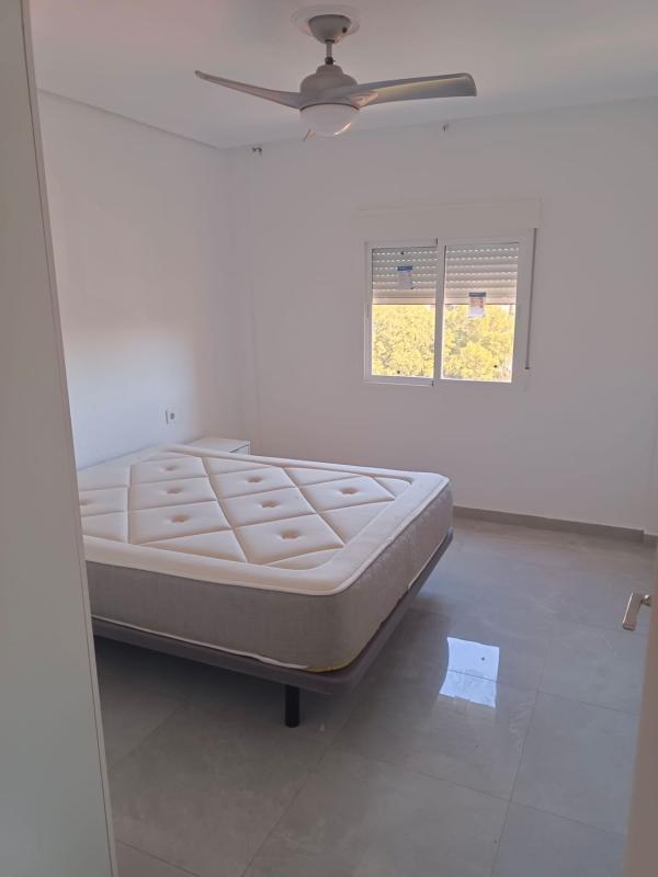 Venta de piso en Piso en Calle de la Virgen de la Salud, 5, Tómbola - Rabasa, Alicante / Alacant, Alicante / Alacant
 photo 5