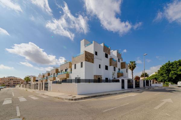 Casa o chalet independiente en Calle Daimiel, Las Filipinas, Orihuela photo 1