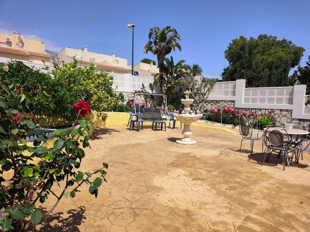 Properties for sale and rent in Spain photo 4