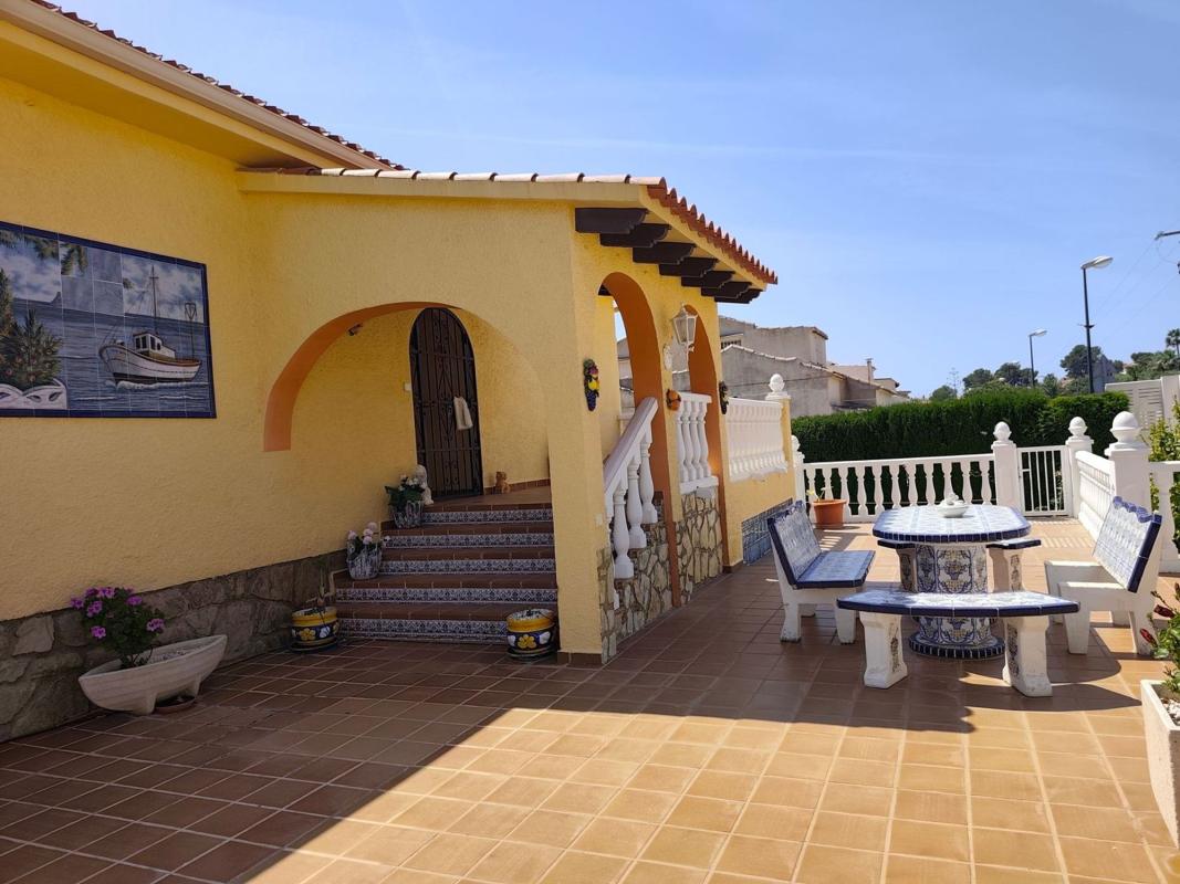 Properties for sale and rent in Spain photo 5