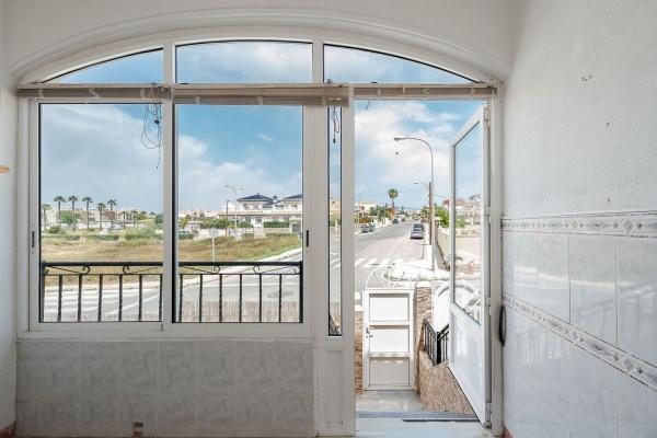Venta de piso en Piso en Avenida del Sur s/n, Aguas Nuevas, Torrevieja, Torrevieja
 photo 3