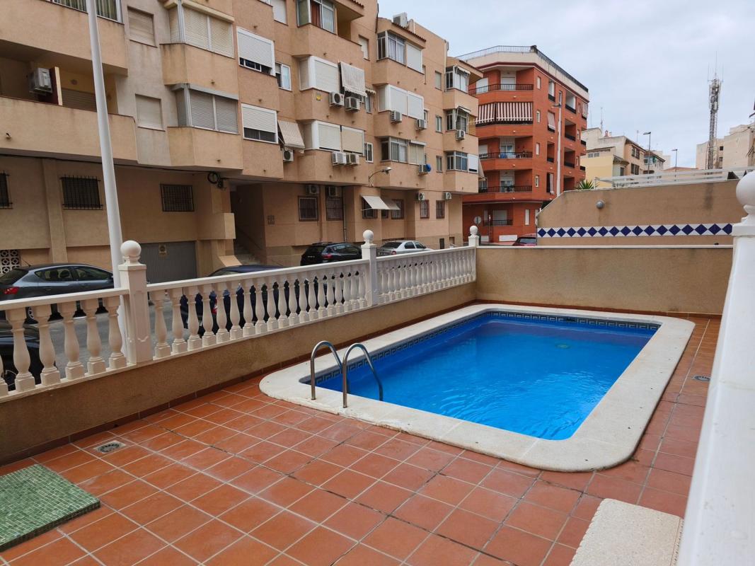 Venta de piso en Piso en Calle Sanchis Guarner, 23, Zona Pueblo, Guardamar del Segura, Guardamar del Segura
 photo 3