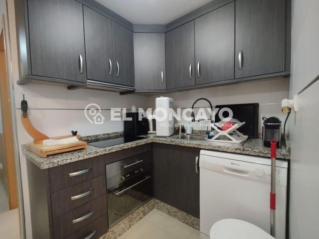 Venta de piso en Piso en Calle Ausiàs March, Zona Pueblo, Guardamar del Segura, Guardamar del Segura
photo 2