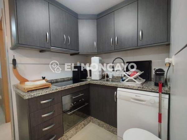 Venta de piso en Piso en Calle Ausiàs March, Zona Pueblo, Guardamar del Segura, Guardamar del Segura
thumbnail 1