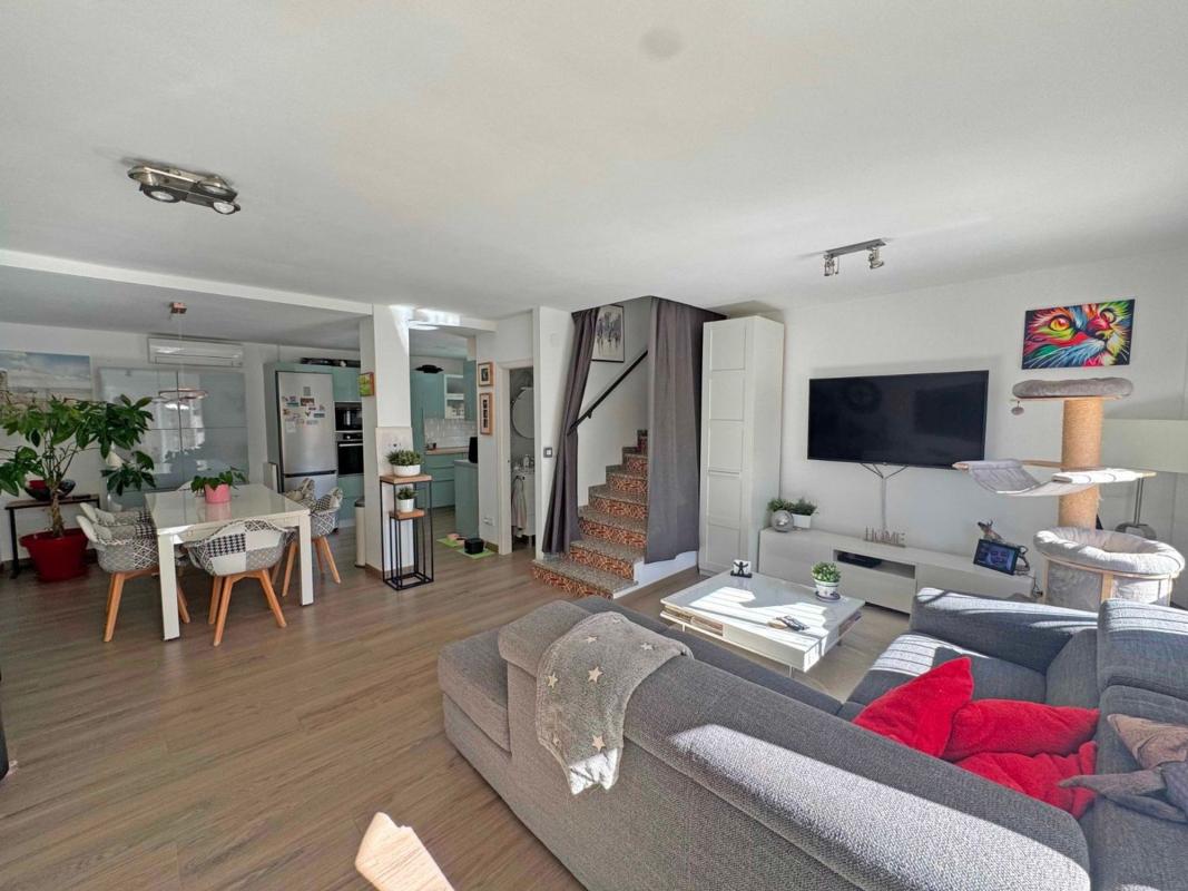 Недвижимость на продажу и в аренду в Испании photo 3