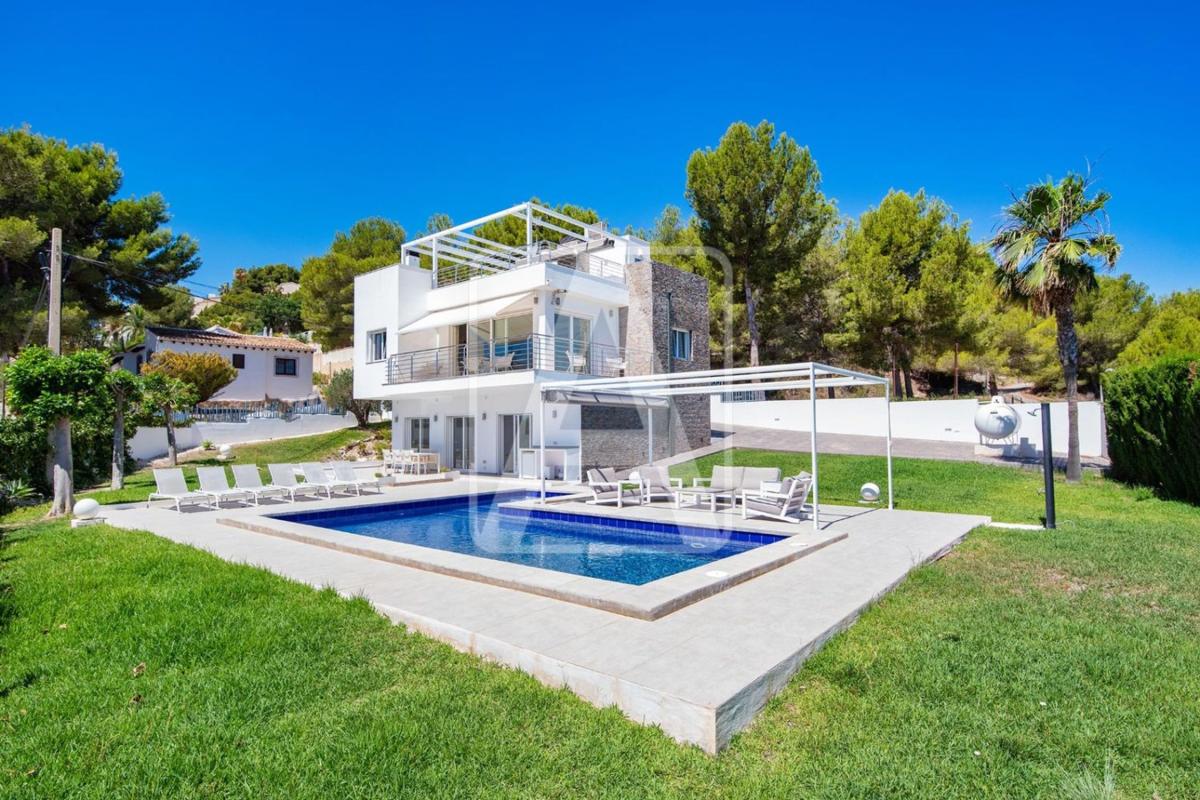Venta de chalet independiente en Casa o chalet en Benimeit-Tabaira, Moraira, Moraira
photo 1