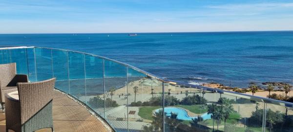 Ático en venta en Ático en Urbanización Punta Prima, 3 a, Punta Prima, Torrevieja, Torrevieja thumbnail 1