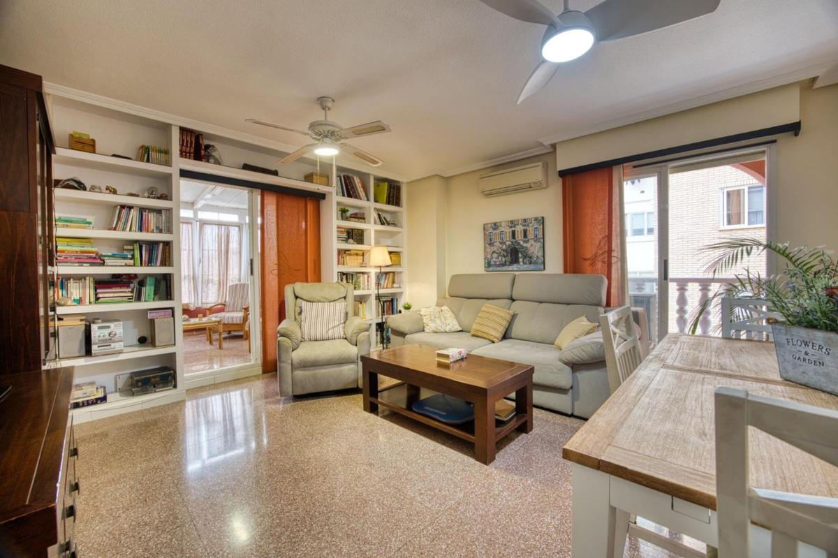 Venta de piso en Piso en Calle Renato Bardín, Alipark, Alicante / Alacant, Alicante / Alacant
 photo 3