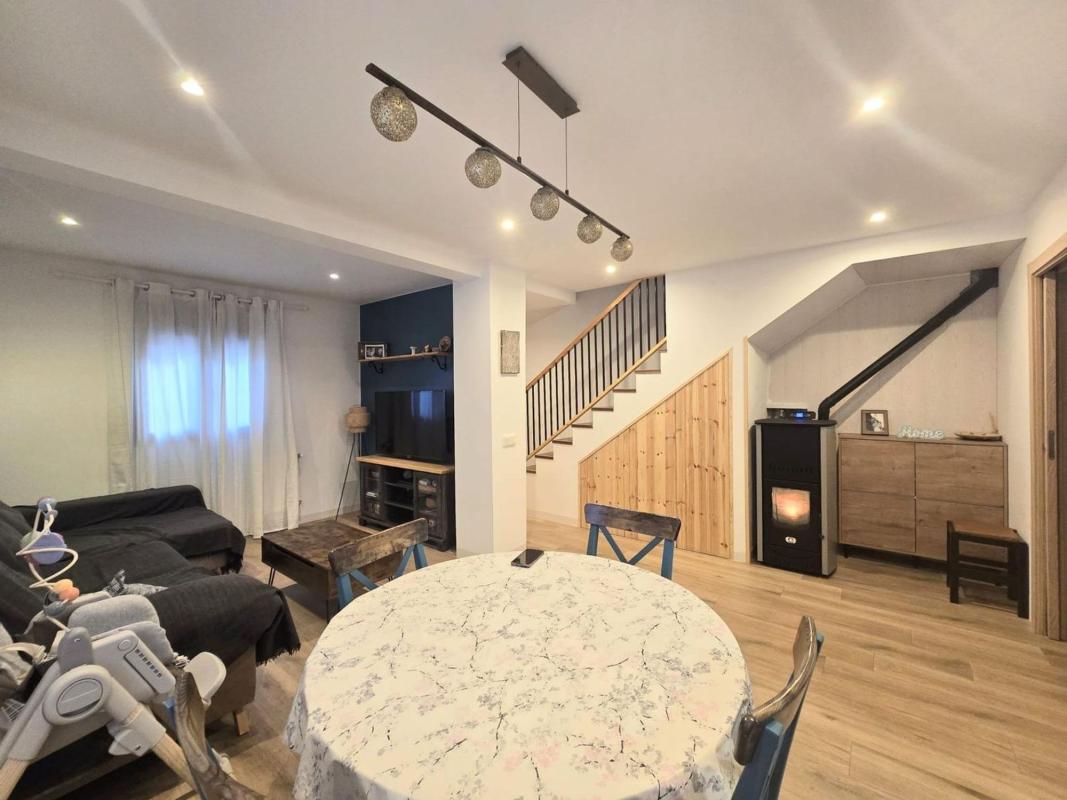 Properties for sale and rent in Spain photo 1