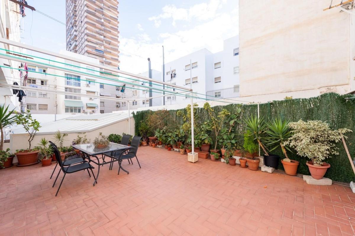 Venta de piso en Piso en Calle Pintor Cabrera, Ensanche-Diputación, Alicante / Alacant, Alicante / Alacant
 photo 2