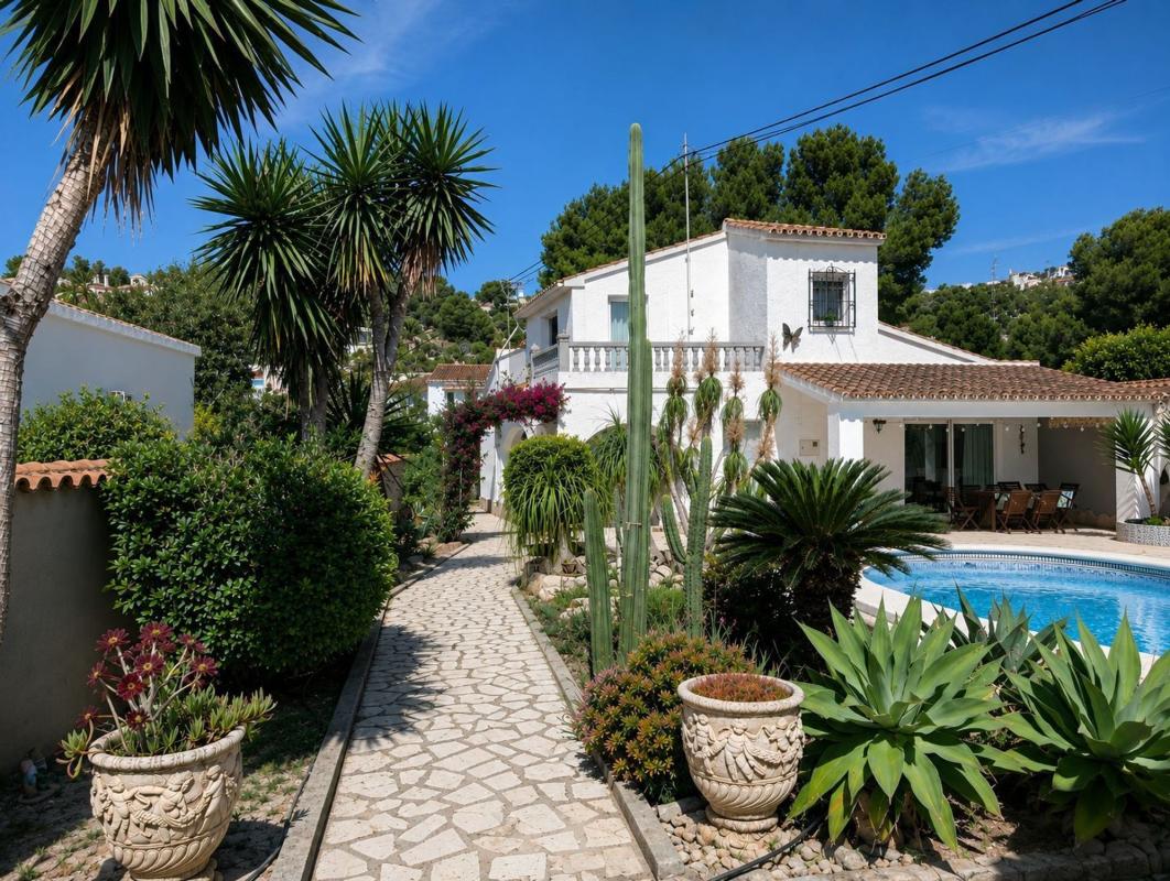 Venta de chalet independiente en Casa o chalet en Cala Advocat - Baladrar, Benissa, Benissa
photo 2