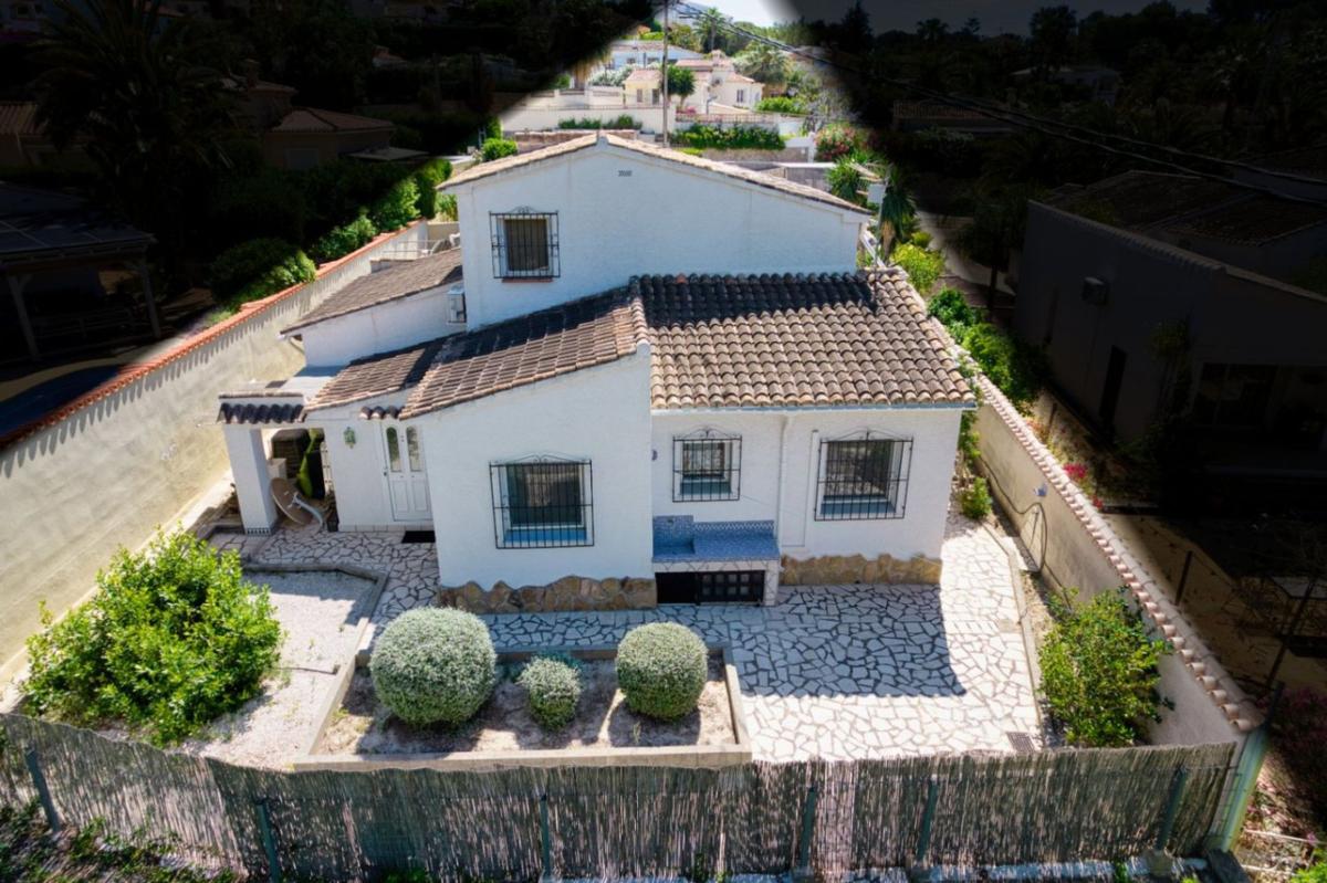 Venta de chalet independiente en Casa o chalet en Cala Advocat - Baladrar, Benissa, Benissa
photo 3