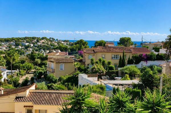 Chalet independiente en venta en Casa o chalet en Cala Advocat - Baladrar, Benissa, Benissa
thumbnail 1