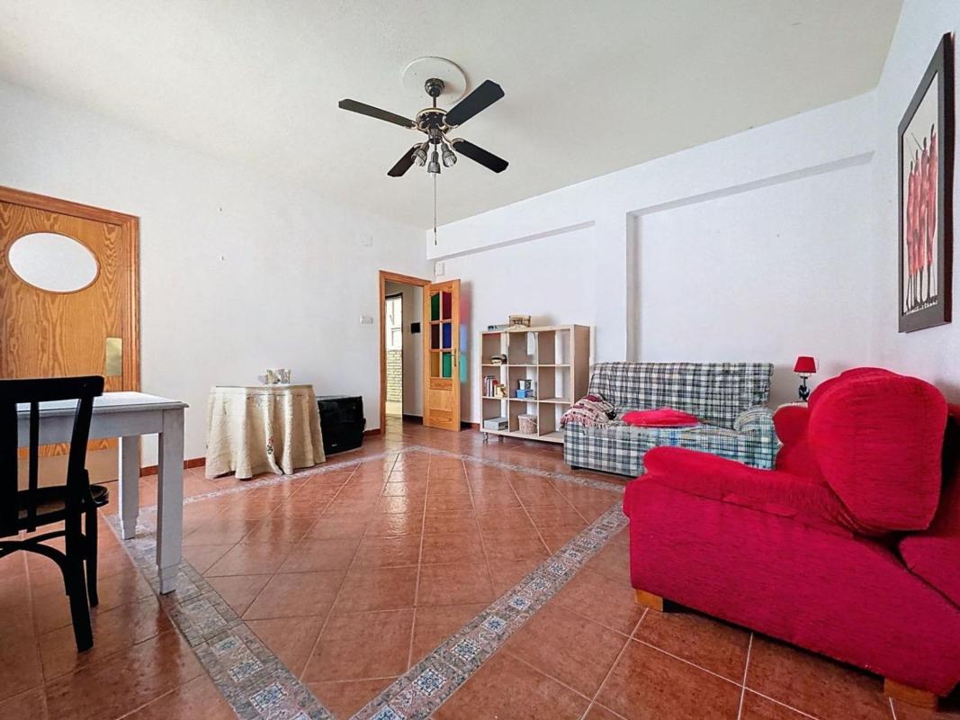 Venta de piso en Piso en Calle Menéndez Pelayo s/n, Plaza de Toros - Avenida Chapí - Trinquete, Elda, Elda
 photo 2