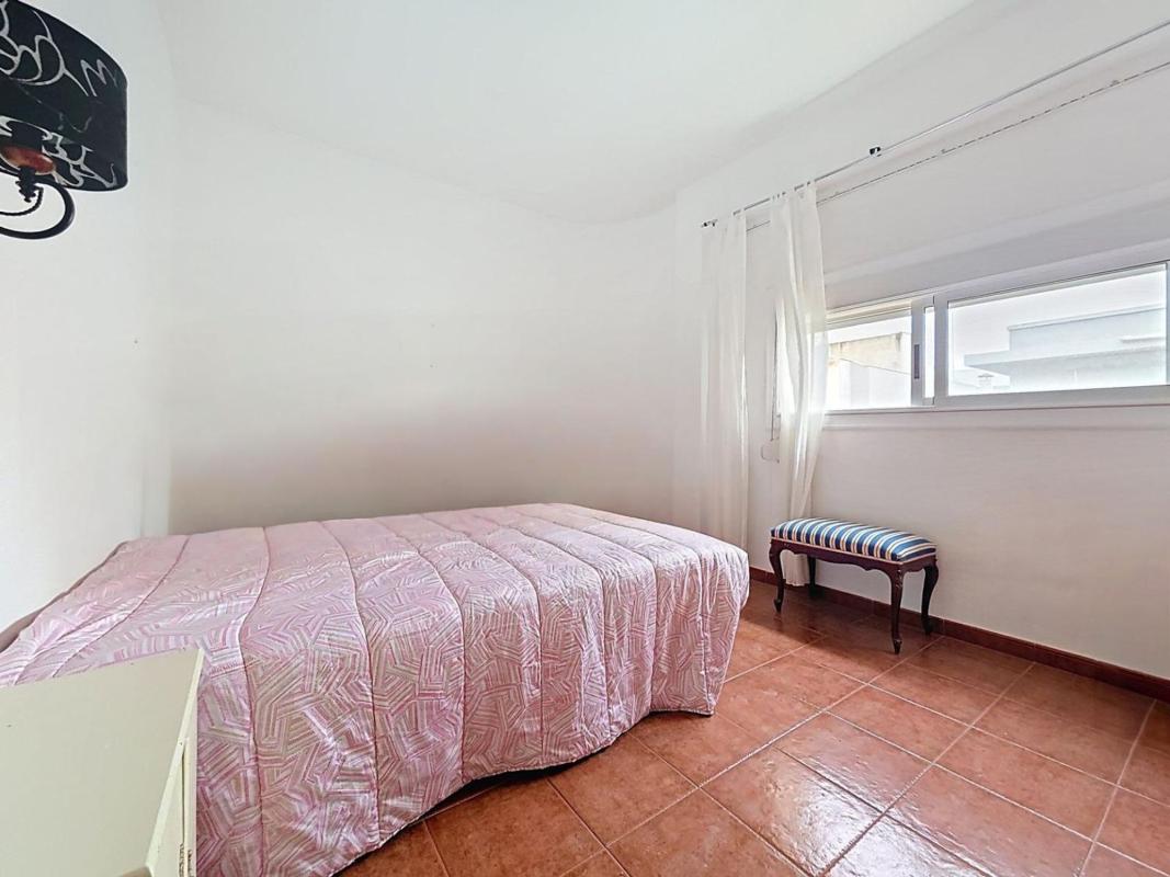 Venta de piso en Piso en Calle Menéndez Pelayo s/n, Plaza de Toros - Avenida Chapí - Trinquete, Elda, Elda
 photo 5