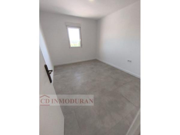 Venta de piso en Piso en Calle Pintor Pedro Camacho, Ciudad Elegida, Alicante / Alacant, Alicante / Alacant
 photo 2