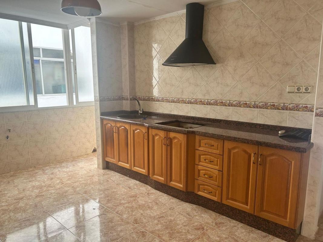 Venta de piso en Piso en Calle Patricio Ruiz Gómez, Los Magros-Casablanca, Elche / Elx, Elche / Elx
photo 1