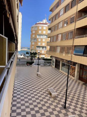 Продажа квартиры на Piso en Avenida Doctor Gregorio Marañón, 68, El Acequión, Torrevieja, Торревьеха
photo 1