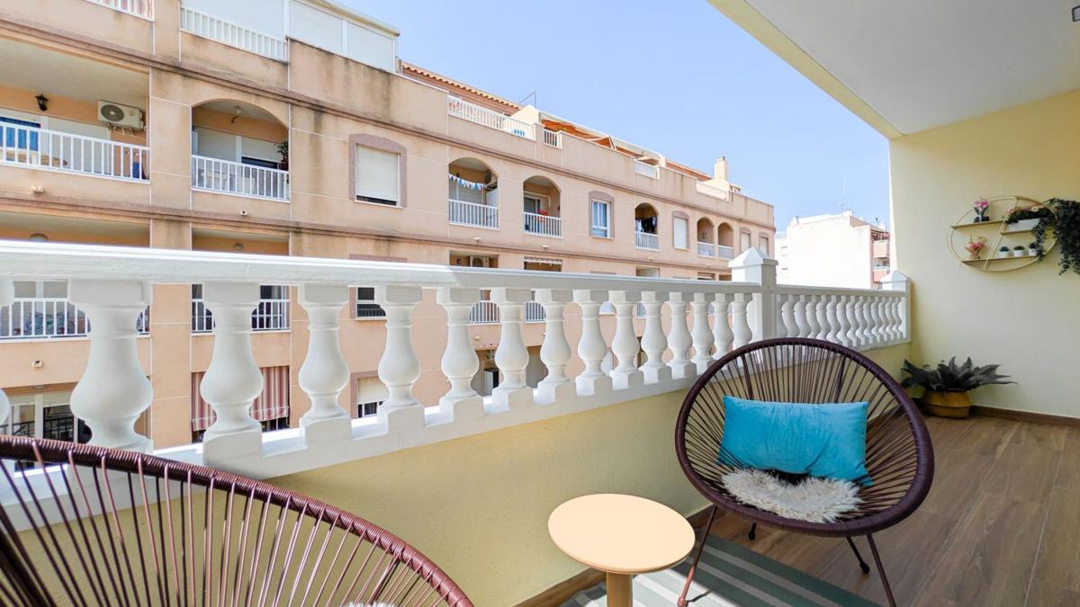 Продажа квартиры на Piso en Calle San Luis, Parque de las Naciones, Torrevieja, Торревьеха
photo 1