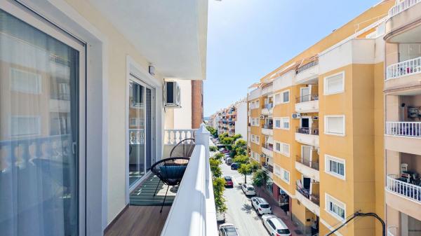 Venta de piso en Piso en Calle San Luis, Parque de las Naciones, Torrevieja, Torrevieja
 photo 4